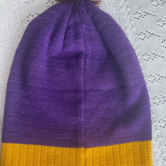 LOS ANGELES Beanie - Picture 6 of 6